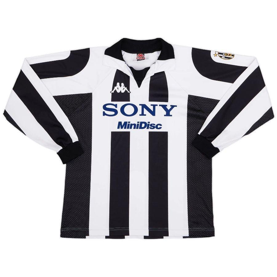 BRINDE-2024-10-06T183505.570 Juventus Retro Home Jersey 1997/98 - Image 1