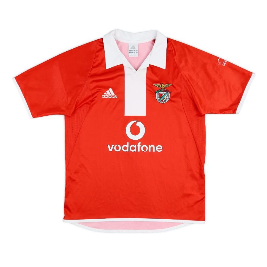 Textodoseuparagrafo-2025-03-07T223016.844_80fb0560-4eec-444a-ab28-0450898a2bb2 Benfica Home Retro Jersey 2004/05 - Image 1